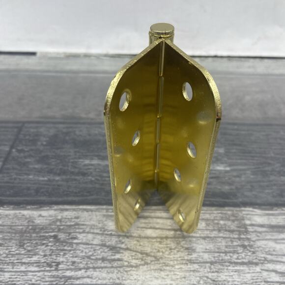 Master Manufacture Inc. 4” X 4” Brass Plated Hinges - Picture 6 of 8